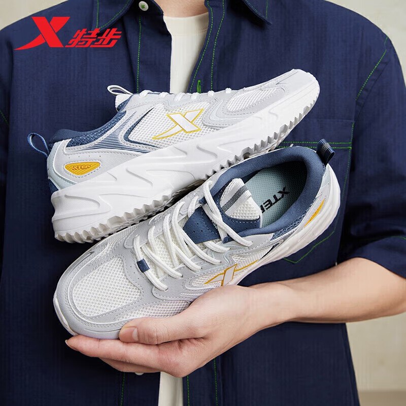 叠楼上服饰100-50卷特步鞋 43